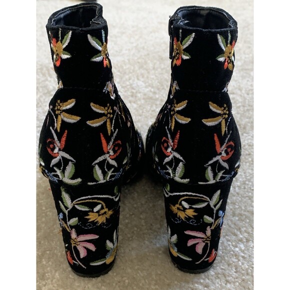 Lulus Black Velvet Embroidered Ankle Booties Bohemian Festival Boots Sz 7 - Picture 7 of 13